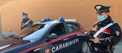 Lecce, ragazzini privi di mascherine multati dai carabinieri.