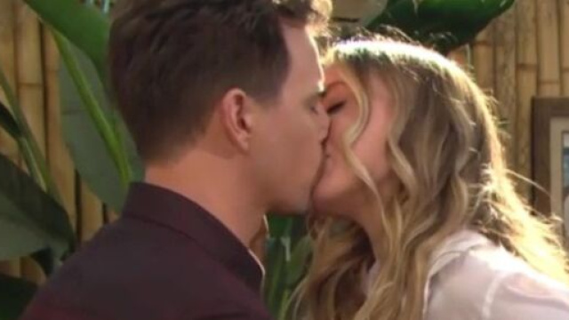 Beautiful, spoiler al 23 maggio: Flo e Wyatt si baciano.