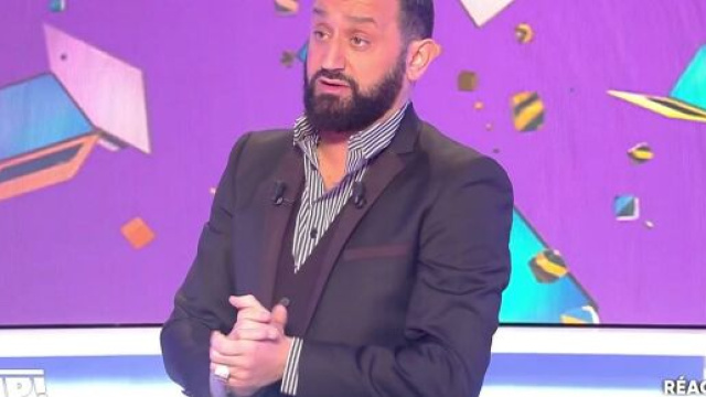 Cyril Hanouna révèle avoir eu une photo nue d'une chroniqueuse