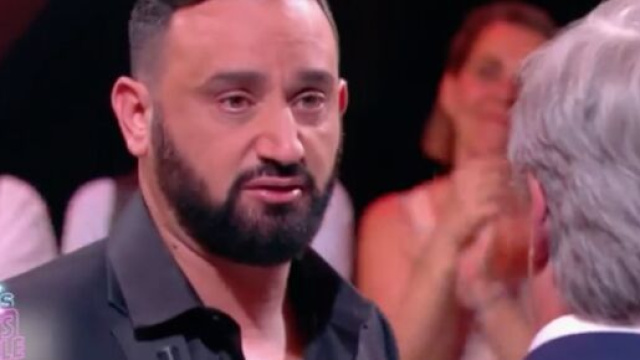 TPMP Cyril Hanouna ému aux larmes en découvrant le message d ... - voici.fr