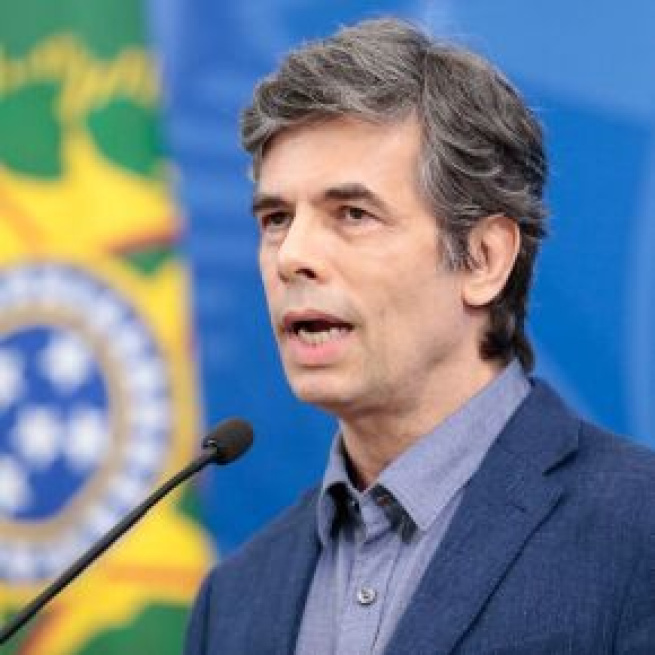 Nelson Teich assumiu o cargo após a saída de Luiz Henrique Mandetta, o médico está no cargo a menos de um mês. (Arquivo Blasting News)