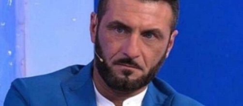 Sossio Aruta dopo il GF Vip vende la frutta ma sogna di fare l'allenatore di calcio.