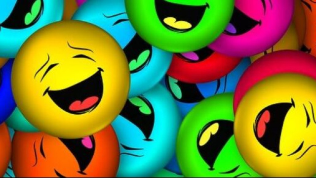 Cinque meme divertenti, tra i protagonisti due politici e un chirurgo al tempo del Covid19. .