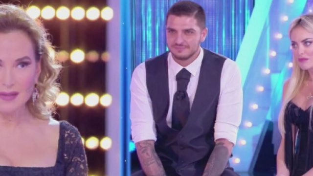 Elena Morali risponde alle accuse di Nina Moric.