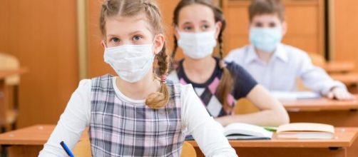 Francia: 70 nuovi casi di contagio nelle scuole.