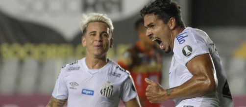 Presidente do Santos declara que Lucas Veríssimo merece jogar no exterior na próxima temporada. (Arquivo Blasting News)