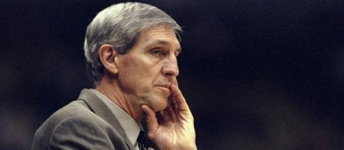 Jerry Sloan se convirtió en uno de los técnicos más respetados en la historia de la NBA. - ezanime.net