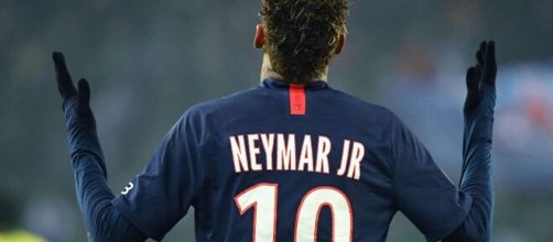 Il brasiliano Neymar, numero 10 del PSG.