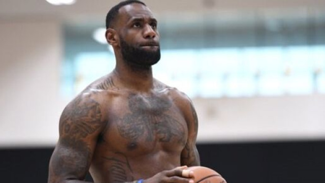 LeBron James vise une 4e bague cette saison (Credit : Twitter Bleacher Report)