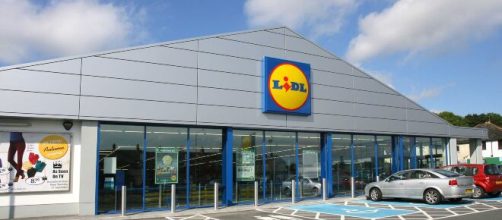 Assunzioni Lidl, nuove opportunità lavorative per addetti vendite, si richiede diploma.