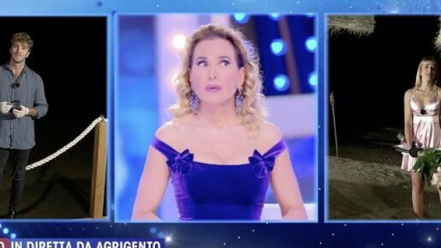 Barbara D'Urso smaschera Clizia Incorvaia e Paolo Ciavarro.