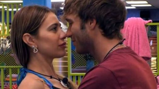 Live, Paolo e Clizia nel mirino del web: ‘Festeggiate la fine della carriera mediatica'.