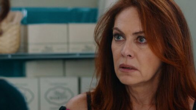 Vivi e lascia vivere, trama ultima puntata: Laura Ruggero viene ricattata e teme per i suoi figli.