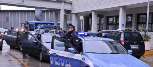 Brindisi, sparatoria al rione Sant'Elia: giovane colpito alla gamba mentre si trovava a bordo di un'auto.