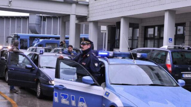 Brindisi, sparatoria al rione Sant'Elia: giovane colpito alla gamba mentre si trovava a bordo di un'auto.
