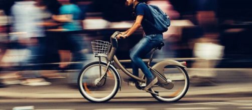 Andare al lavoro in bicicletta: decalogo Fiab per le aziende.