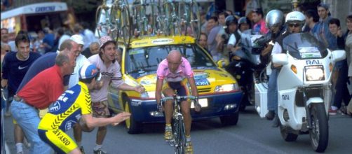 Marco Pantani al Giro d'Italia.