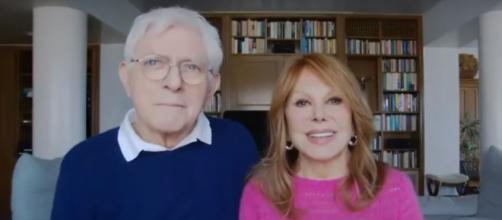 Marlo Thomas and Phil Donahue tell how they, and other couples, meet marriage's humps to make love last in a new book. [Image source:CBS/YouTube]