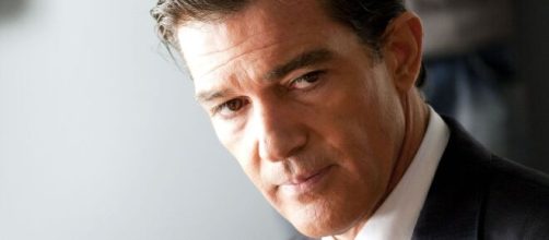 Cuarentena: Antonio Banderas asediado por por paparazzis