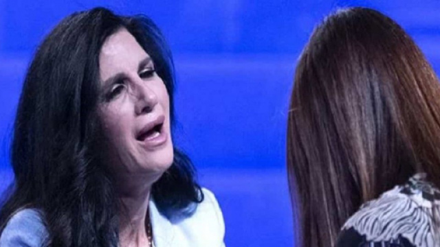 5 curiosit&agrave; su Pamela Prati: si sposta sempre in taxi perch&eacute; non la ha patente