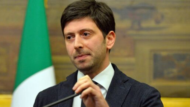 Assunzioni 10.000 medici, infermieri: nella bozza decreto bando concorso Ispettori e Inail.