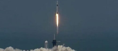 Usa, Cape Canaveral: partita la navicella spaziale di SpaceX.