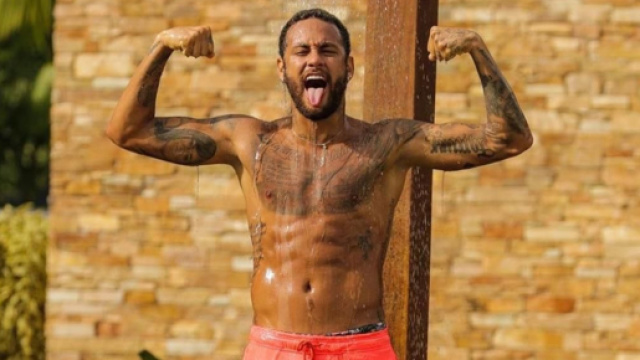 Neymar refuse 100 M€ du PSG, il veut à tout prix rejoindre le Barça. Crédit:Twitter @neymarjr