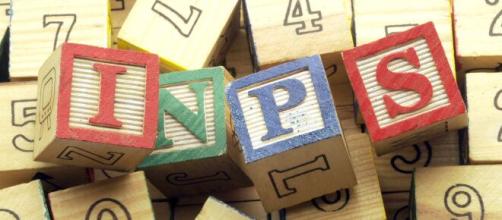 Bonus baby sitter: per usare il voucher è necessario essere iscritti al Libretto Famiglia