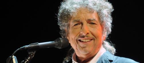 Duluth rallies around Bob Dylan's 75th birthday as Hibbing ... - startribune.com