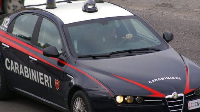 Cagliari, delitto a Serramana: 51enne uccide la moglie con 40 coltellate.