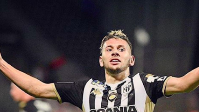 Farid EL Melali: L'International algérien d'Angers en garde à vue pour exhibitionnisme sexuel. Credit : el_melalifarid28/Instagram