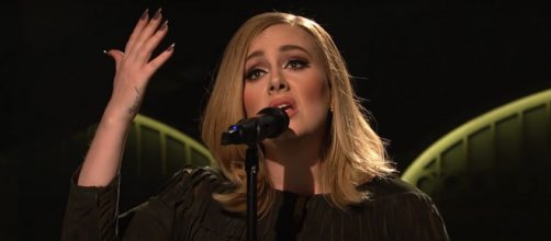 Fatos sobre a vida de Adele. (Reprodução/Youtube/Adele)