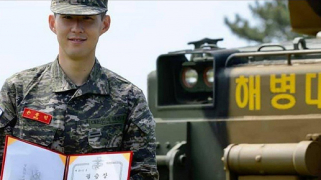 Son Heung-min: le Spurs honoré après la fin de son service militaire en Corée du Sud. Crédit: Instagram @rokmchq