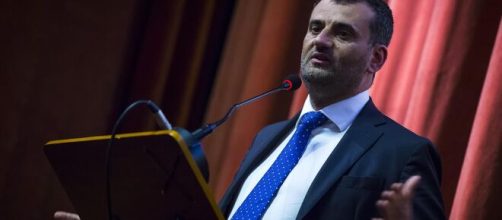 Bari, assembramenti sul lungomare: il sindaco Decaro costretto a chiamare i carabinieri