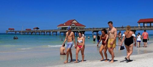 Covid-19, nel weekend controlli serrati sulle spiagge anti assembramenti: vietato prendere il sole