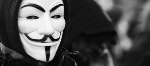 Anonymous ameaça expor crimes da polícia dos EUA. (Arquivo Blasting News)