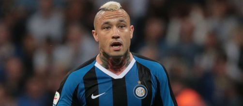 Radja Nainggolan, centrocampista di proprietà dell'Inter, al centro di diverse voci di mercato.