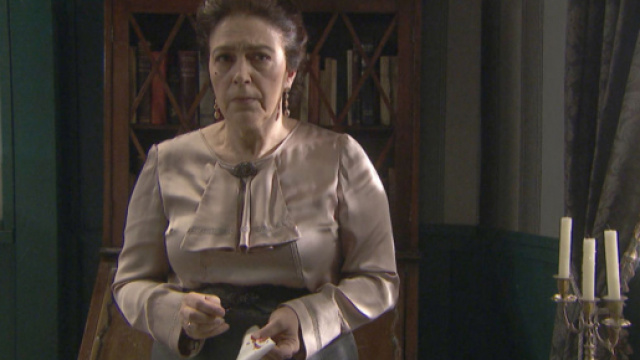 Il Segreto, trame spagnole: Francisca finge un malore per lasciare La Habana.