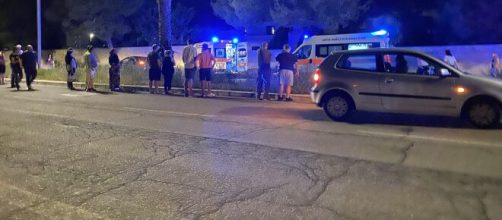 Lecce, un 39enne è stato accusato di omicidio stradale dopo aver travolto due giovani in scooter.
