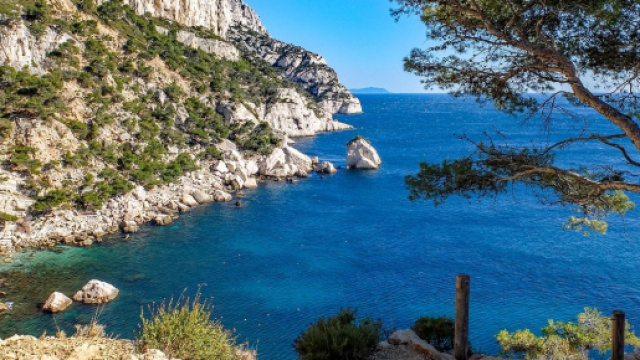 Les calanques de Marseille, un endroit idyllique où passer l'été. Credit: djedj/Needpix