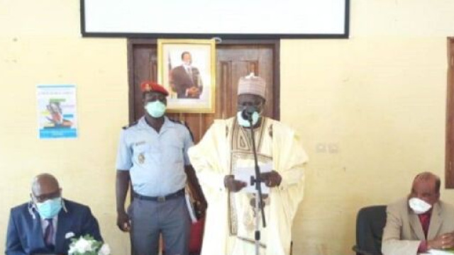 Le Ministre de la Jeunesse et de l'Education civique Mounouna Foutsou lors de l'atelier en r&eacute;armement Moral (c) Minjec