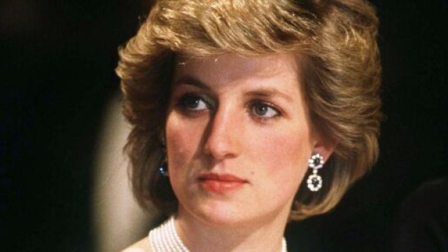 Lady D e il decesso a Parigi, quando i paparazzi divennero famosi nel mondo.