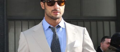 Fabrizio Corona: il ‘re dei paparazzi’ alla ribalta della cronaca per i ‘ricatti vip’.