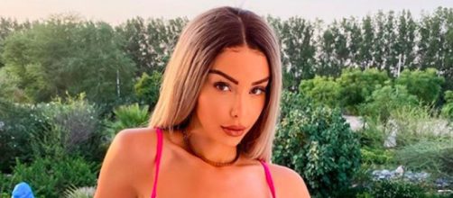 Nabilla coupe le WiFi dans sa maison pour interrompre le tournoi FIFA de Thomas - Instagram/nabilla