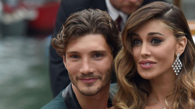 Belen Rodriguez non indossa più la fede.