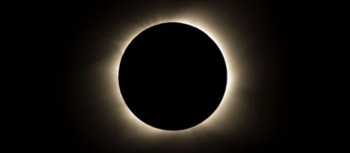 El eclipse solar anular no podrá ser visto desde el cielo Español