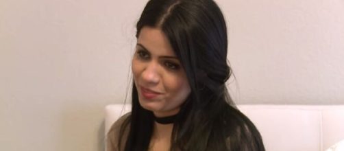 '90 Day Fiancé': Larissa takes U-turn over threatening TLC with action. [Image Source: TLC/ YouTube Screenshot]