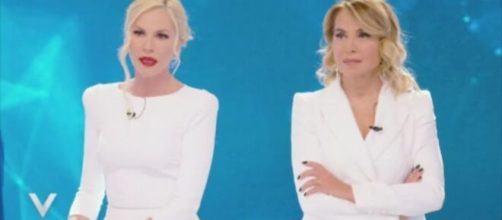 Barbara D’urso smentisce la rivalità con Federica Panicucci: ‘Mai stato un attrito’.