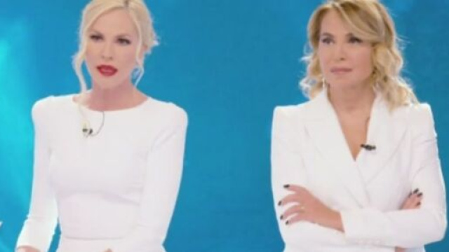Barbara D’urso smentisce la rivalità con Federica Panicucci: ‘Mai stato un attrito’.