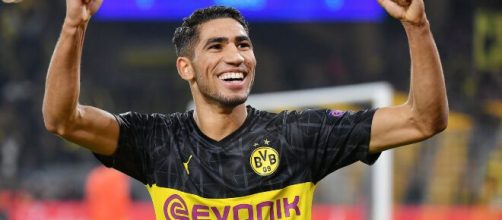 Achraf Hakimi con la maglia del Borussia.